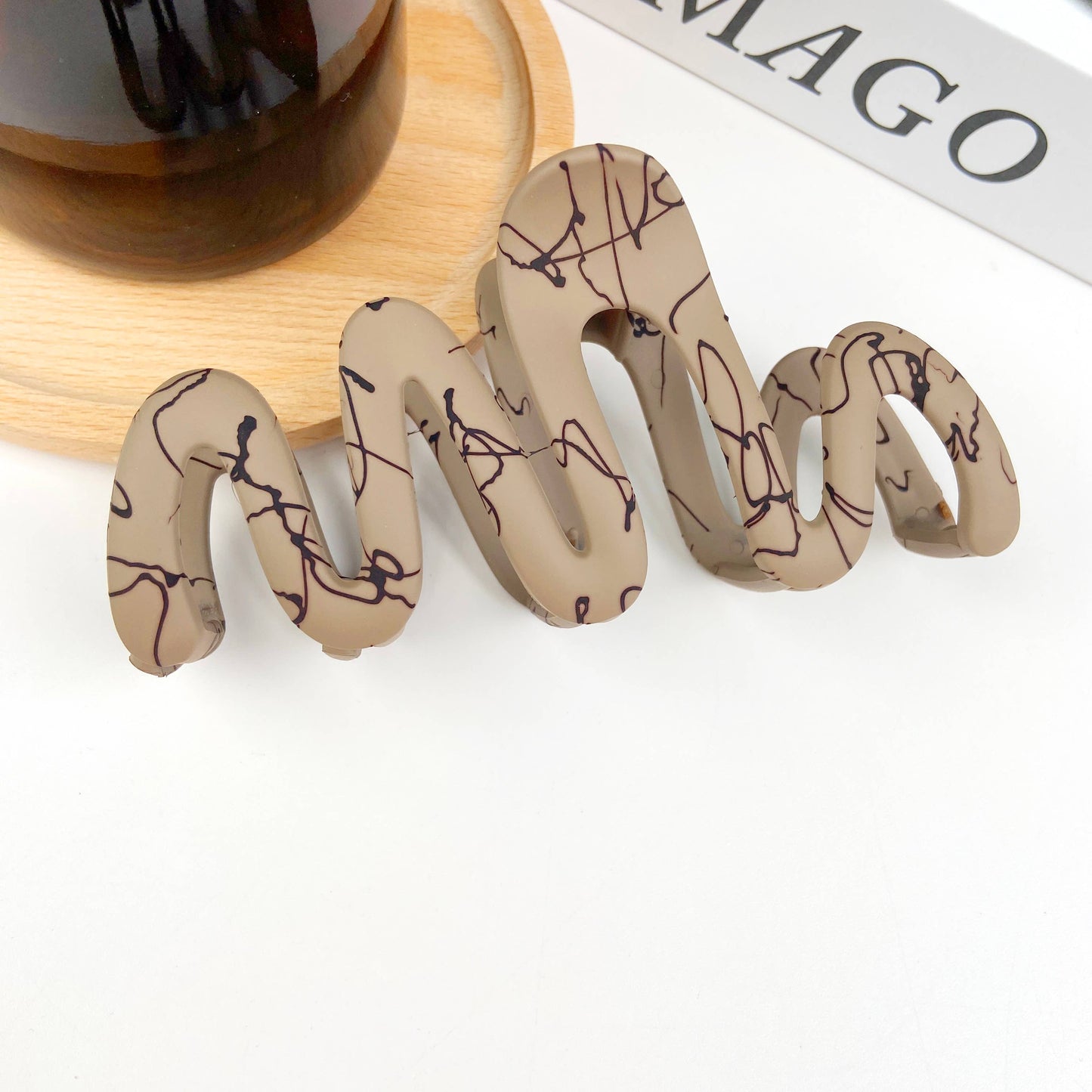 Wavy colored hair clips fashionable hair claws