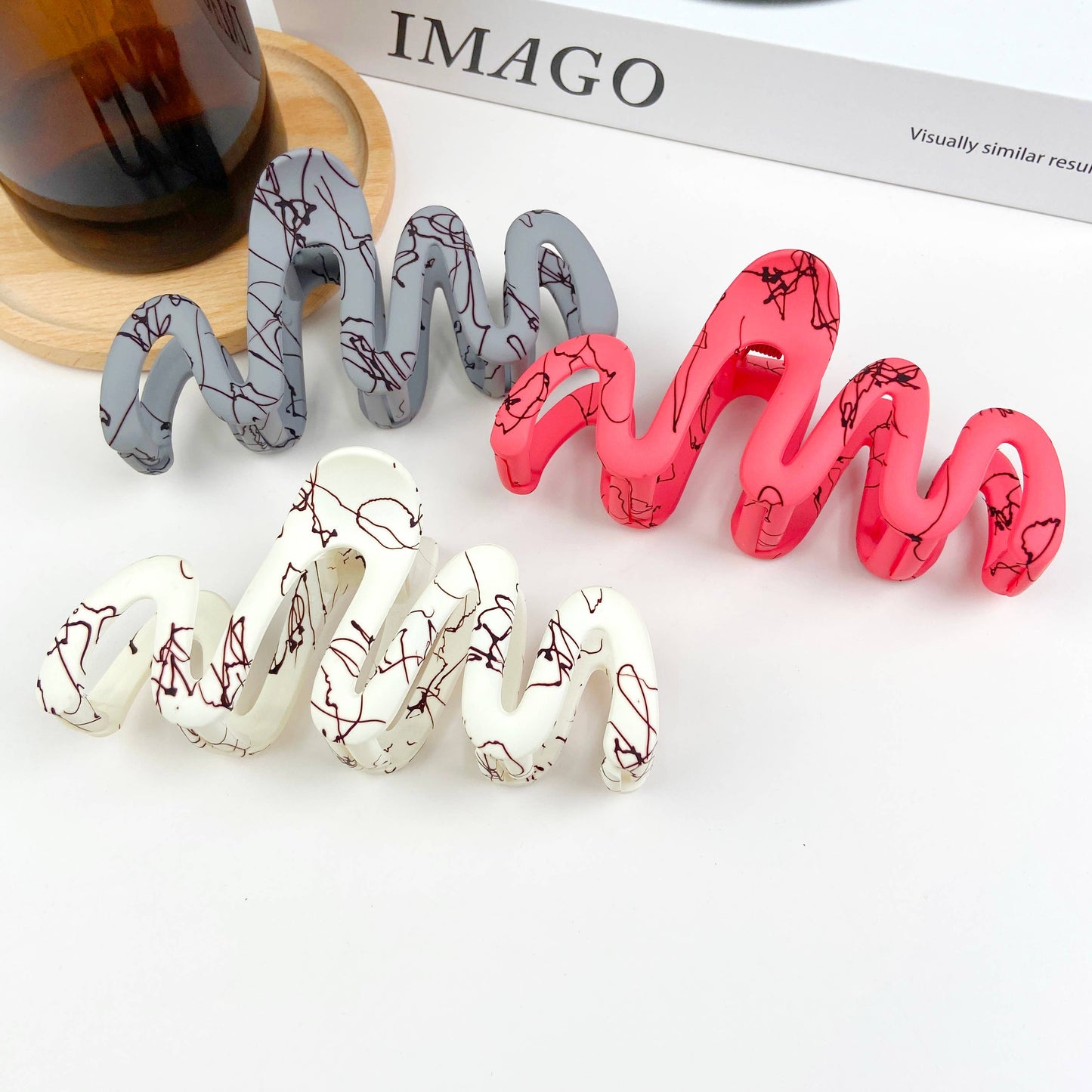 Wavy colored hair clips fashionable hair claws