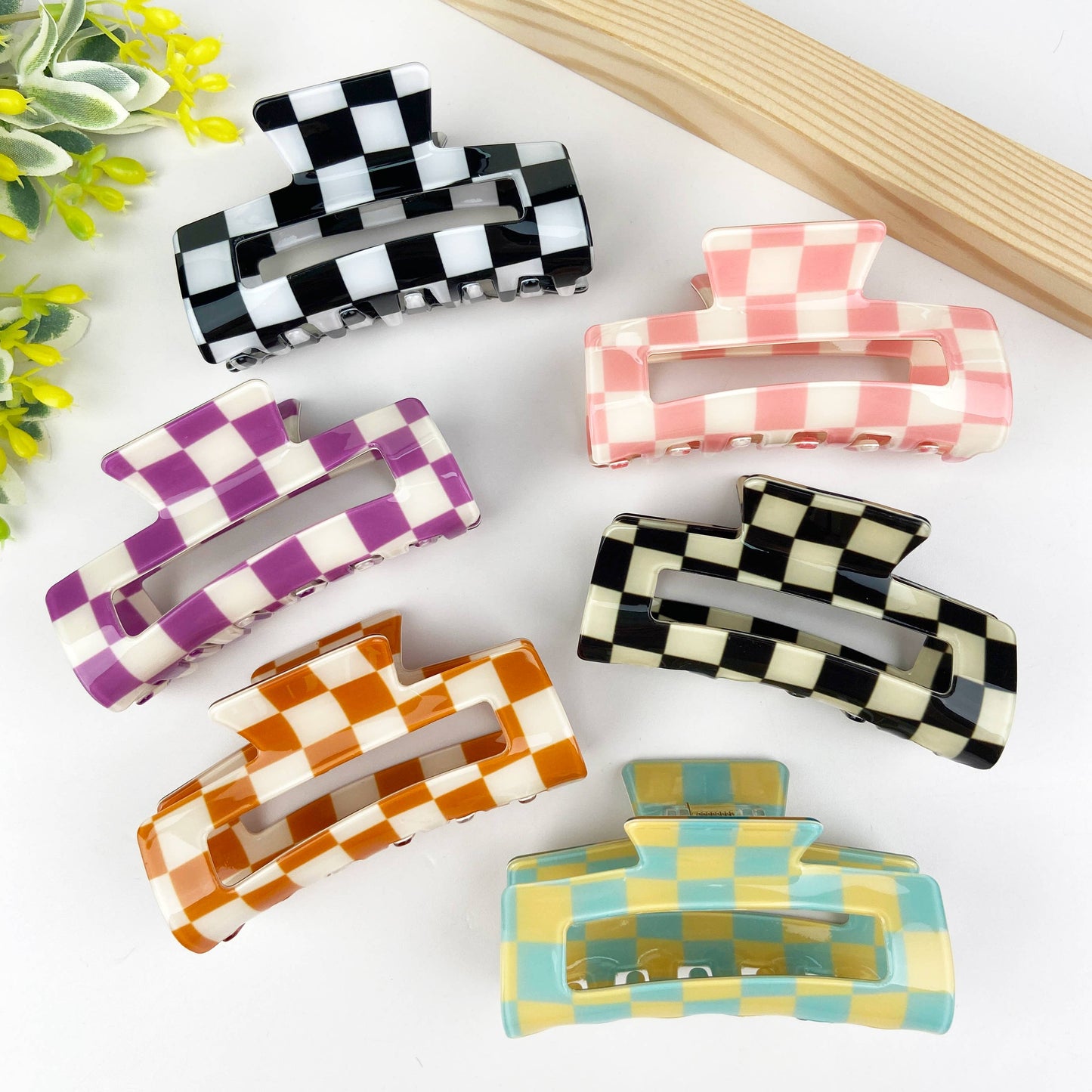 Checkerboard retro hair claw clip