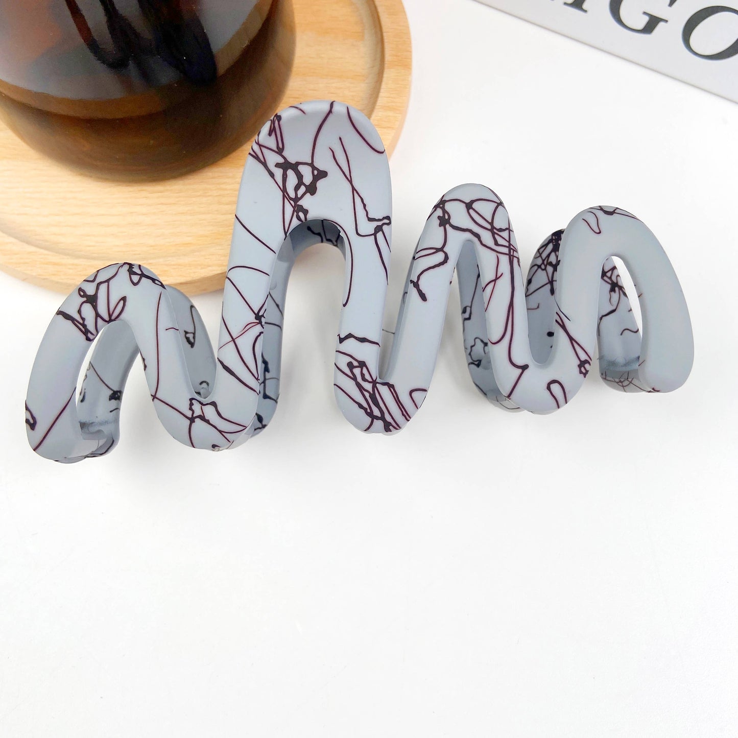 Wavy colored hair clips fashionable hair claws